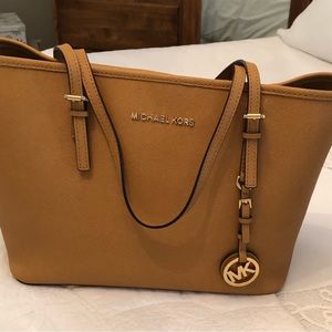 Michael Kors Jetset Travel Tote